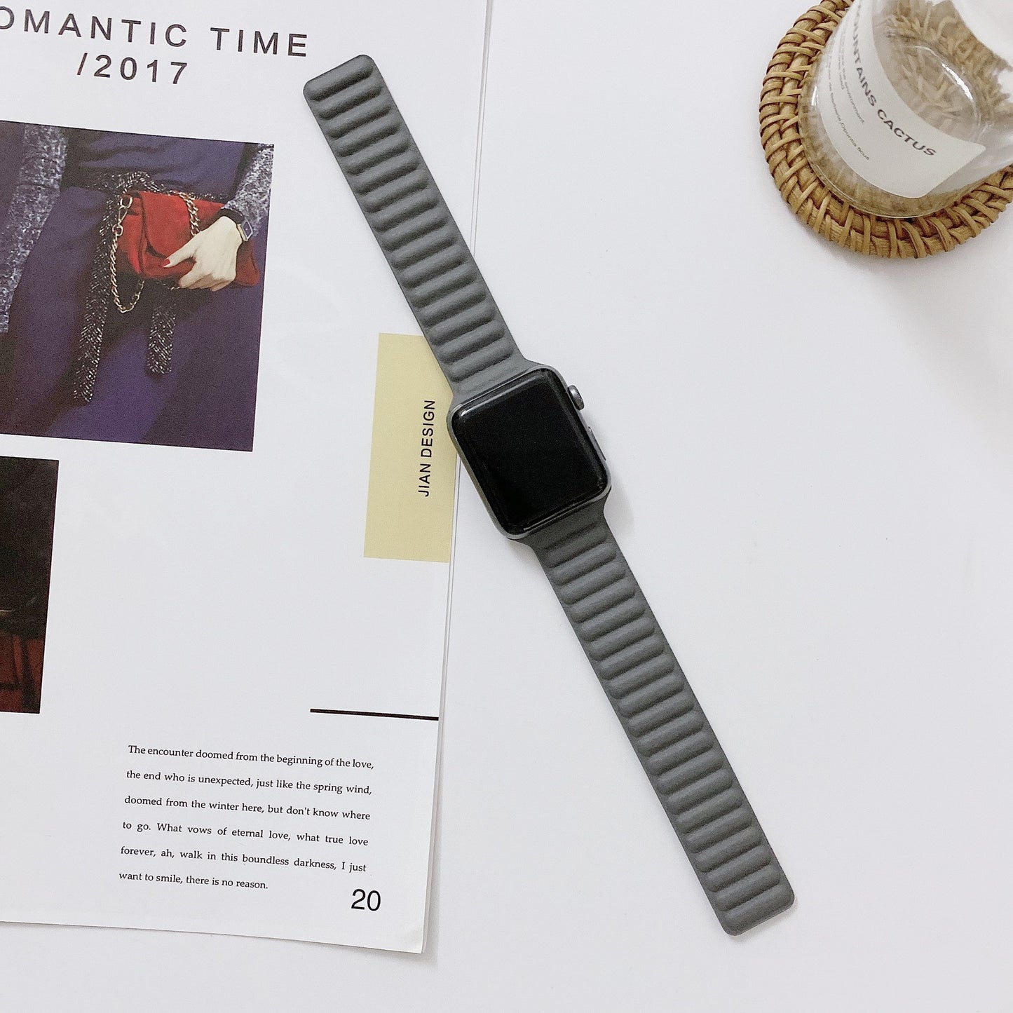 Two-Section Full Magnetic Leather Apple Watch Ring Strap
