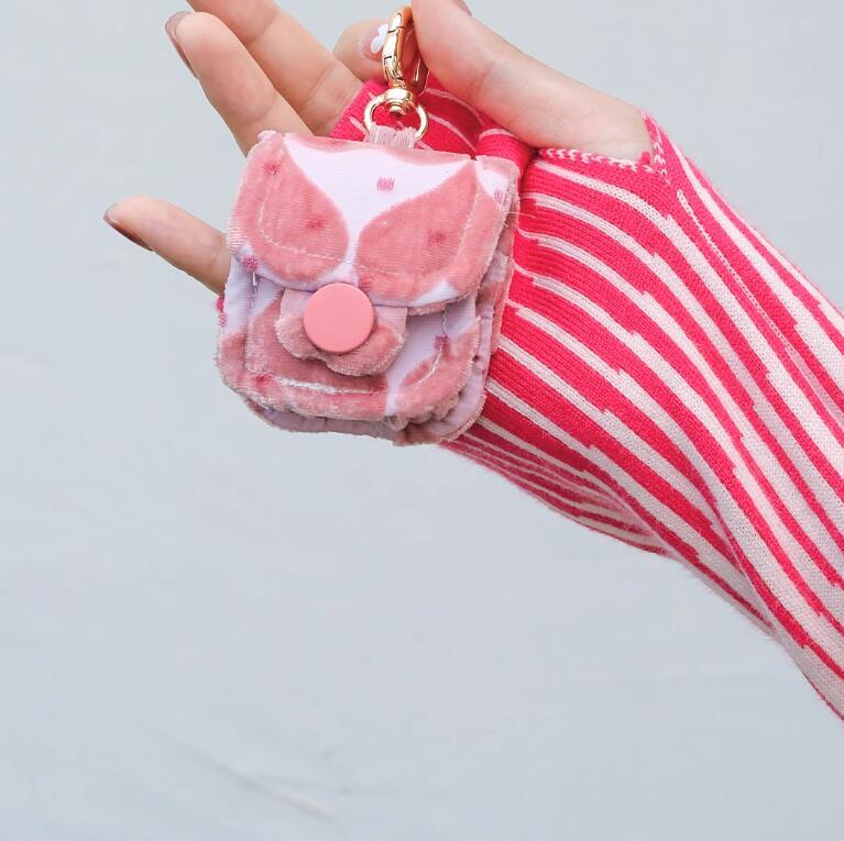 Velvet Sweetheart Apple AirPods Case