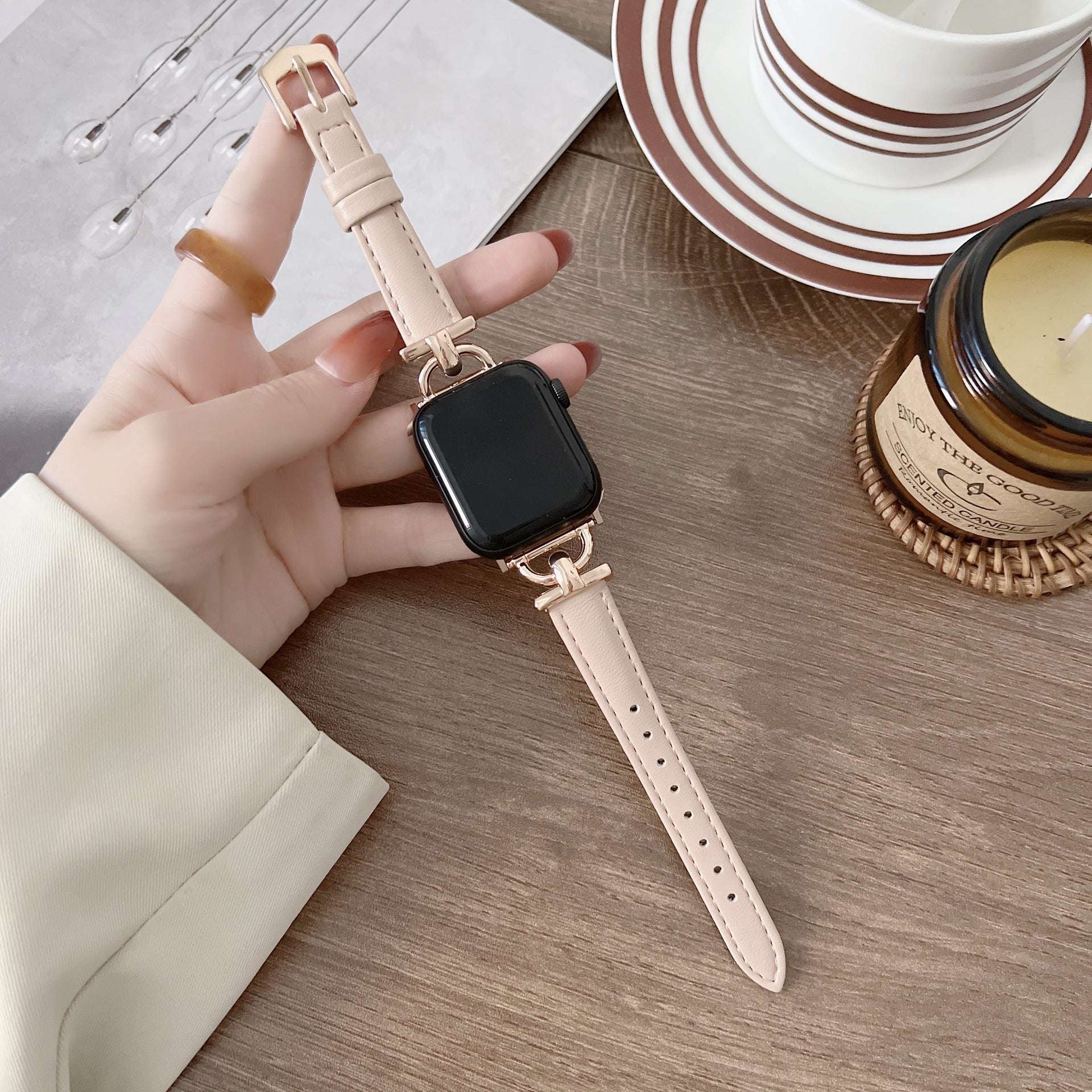 D-shaped Leather Apple Watch Strap