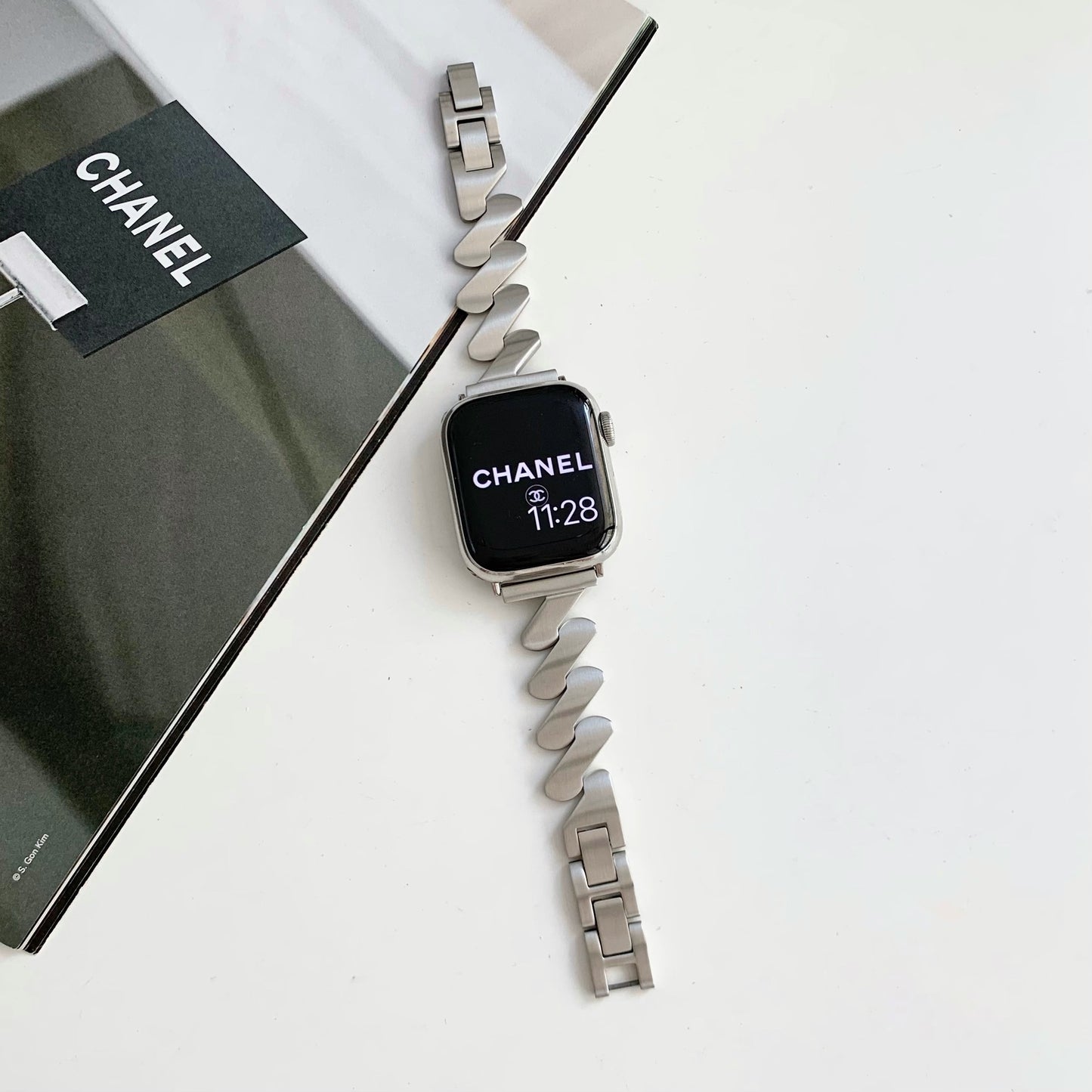 Metal Wave Style Apple Watch Strap