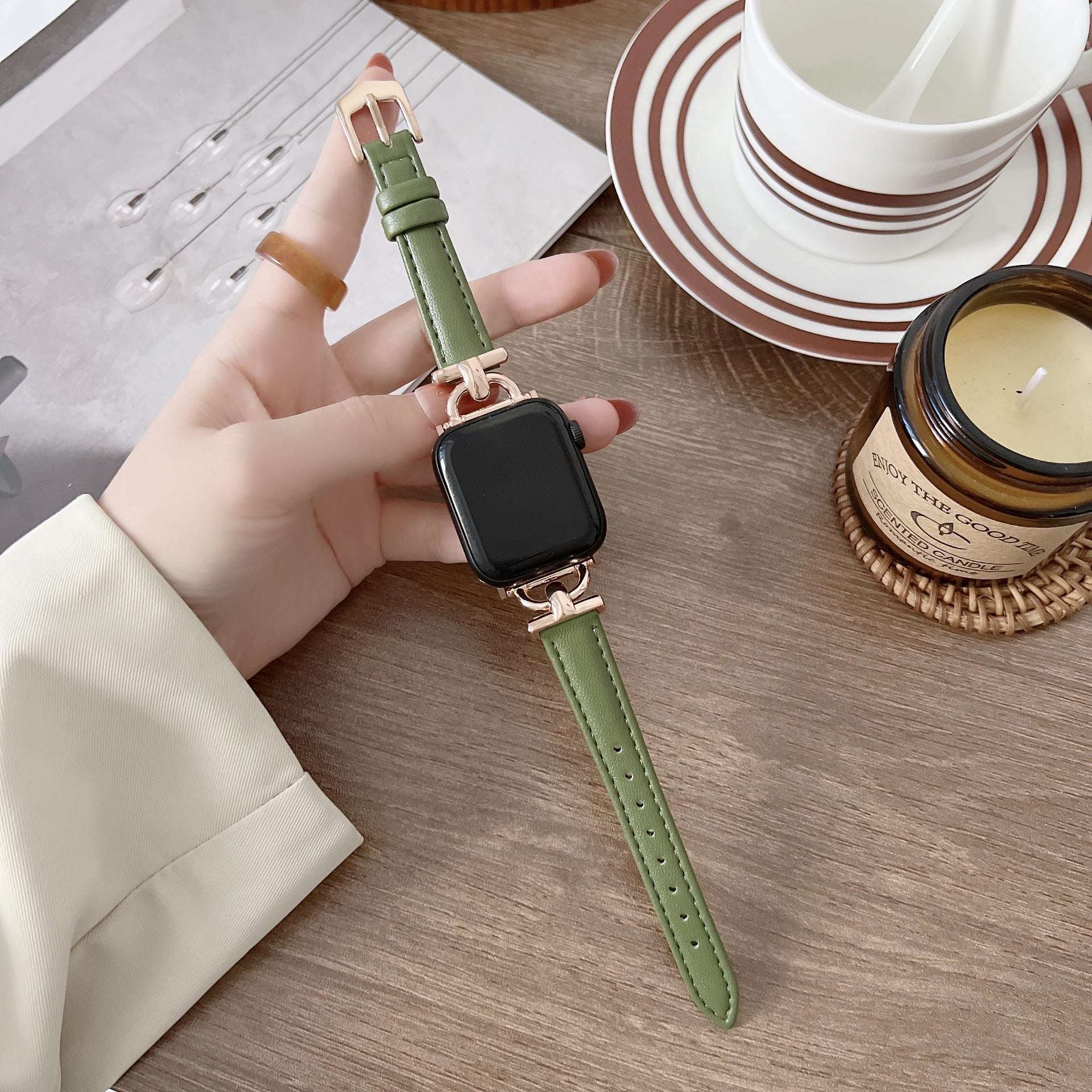 D-shaped Leather Apple Watch Strap