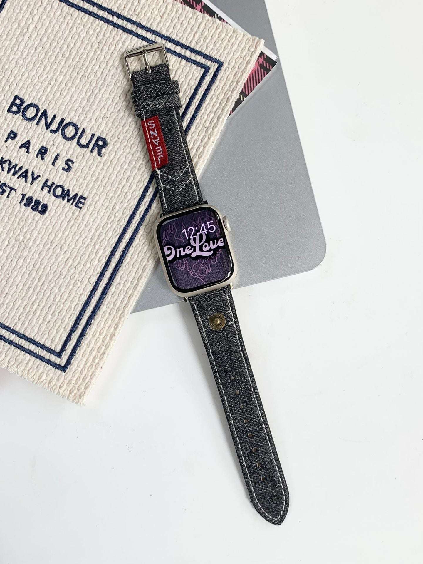 CASYFiE Vintage Embroidered Apple Watch Strap