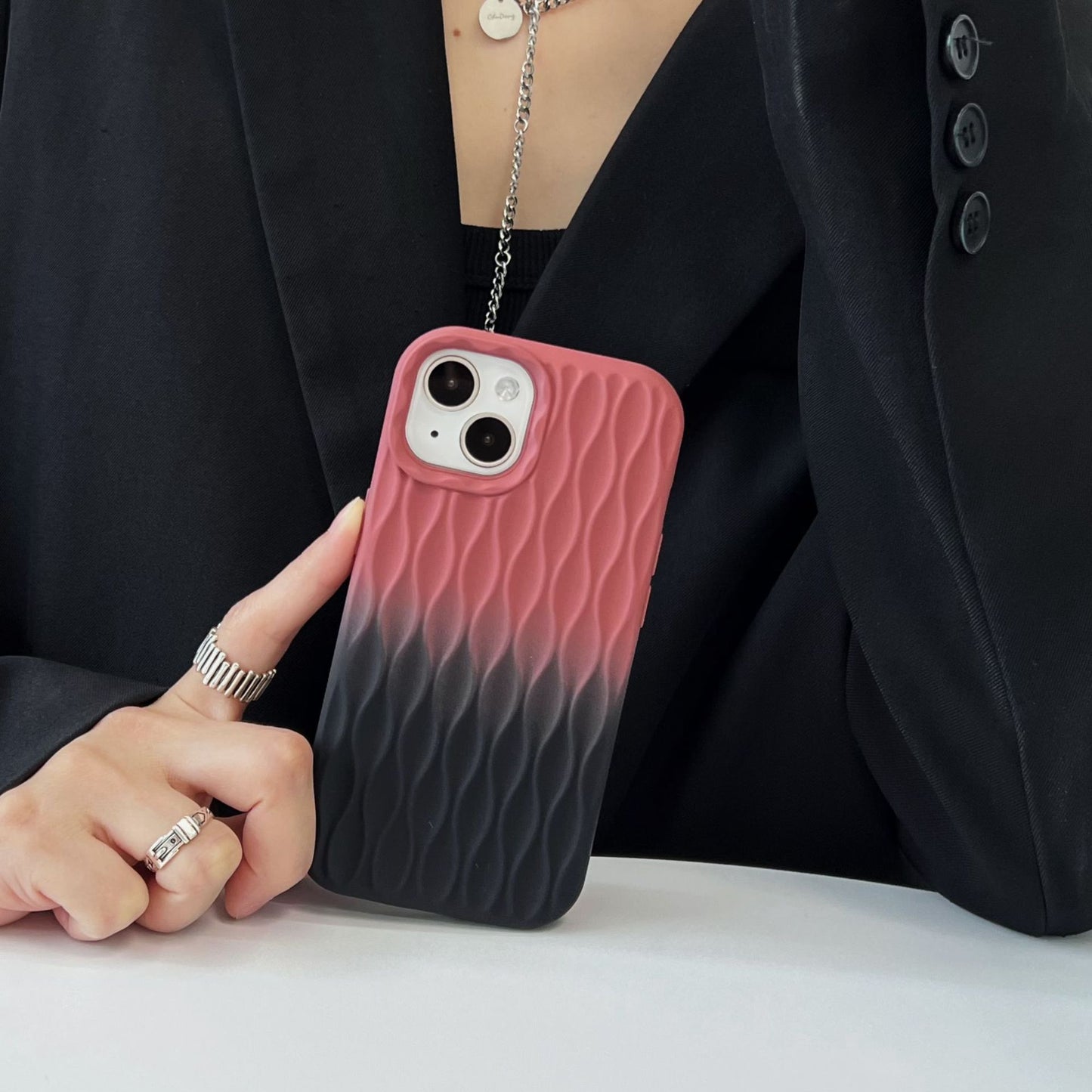Gradient Three-dimensional Water Bottle Pattern Apple iPhone Case