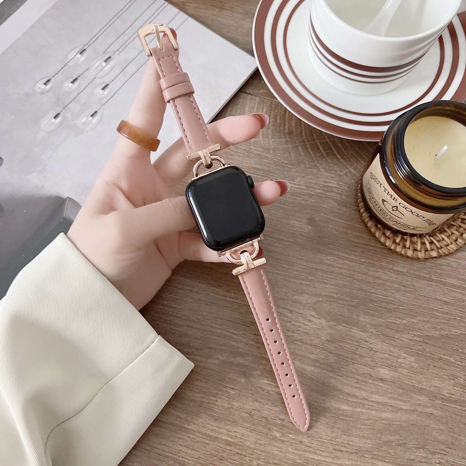 D-shaped Leather Apple Watch Strap