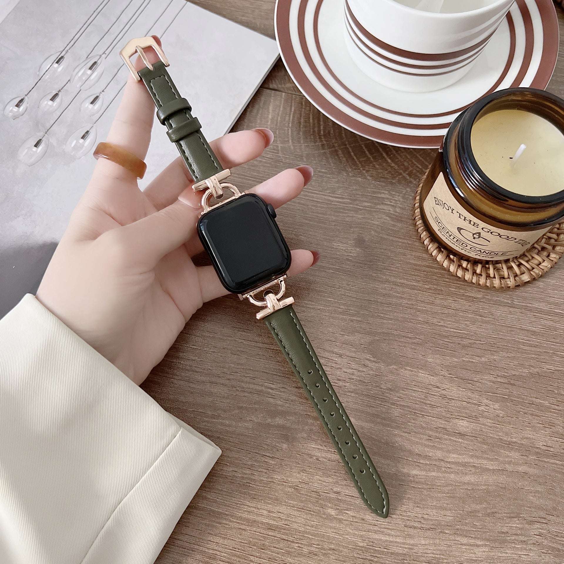 D-shaped Leather Apple Watch Strap